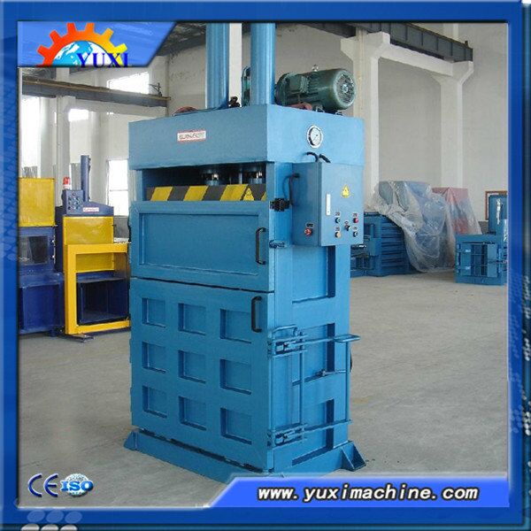 PET bottle baling machine